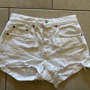 Levi’s white jean shorts